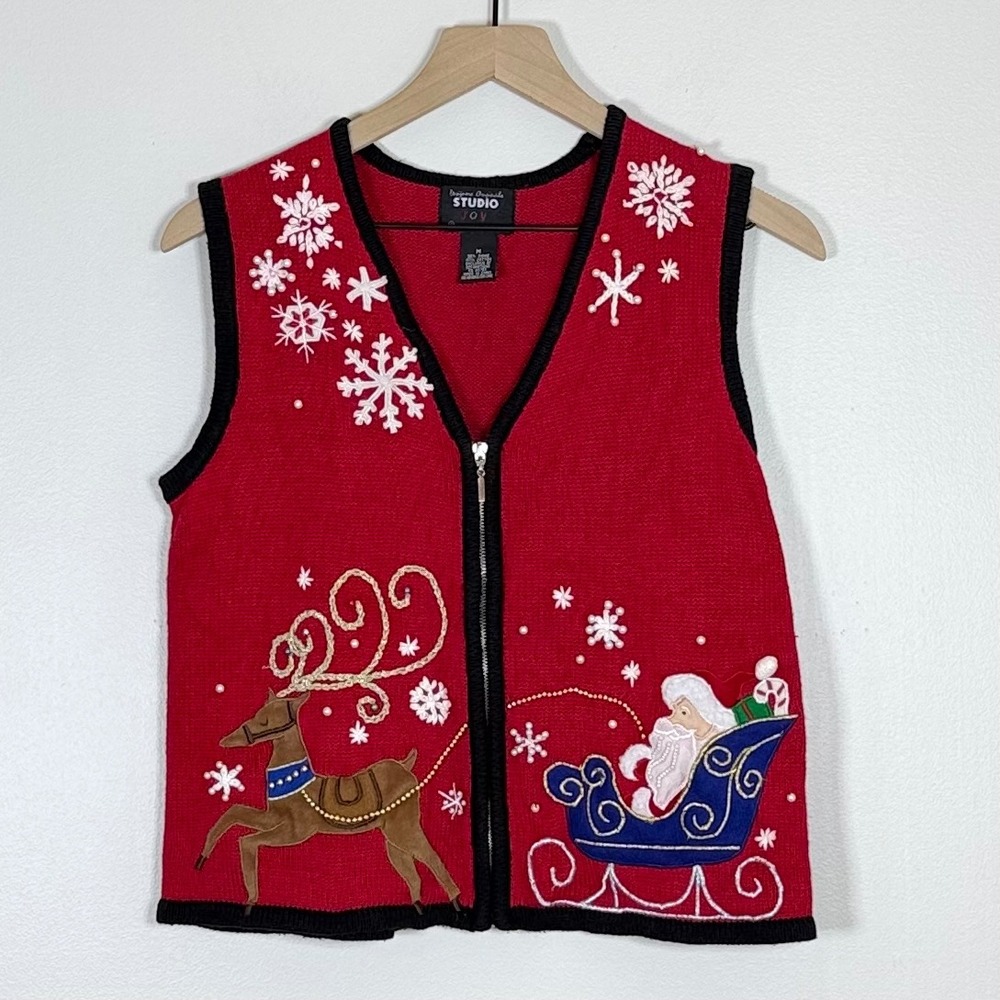 Studio Joy Womens Christmas Sweater Vest Size M Red Santa Reindeer 90s Holiday
